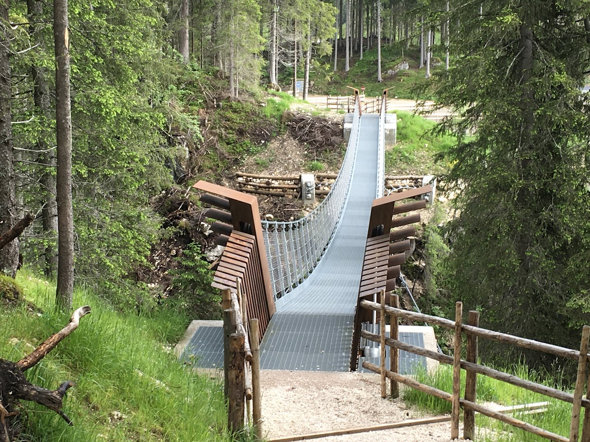 Hängebrücke am Karersee